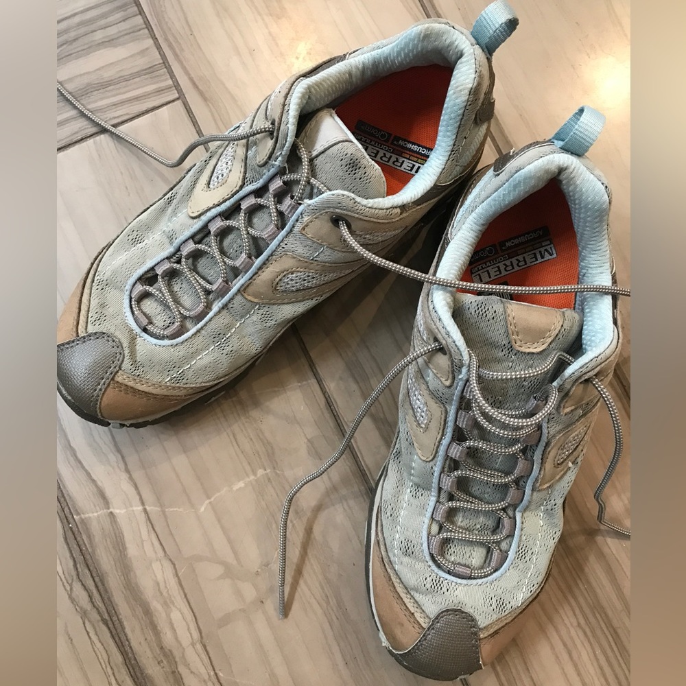 Merrell Low Top Hiking Shoes 7.5